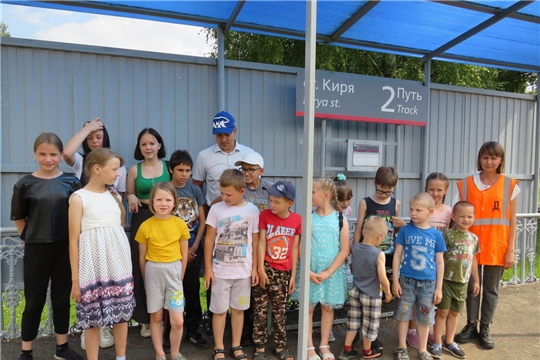 В рамках акции «Безопасное детство» в Кирской сельской библиотеке прошёл час безопасности «Путешествие по железной дороге»