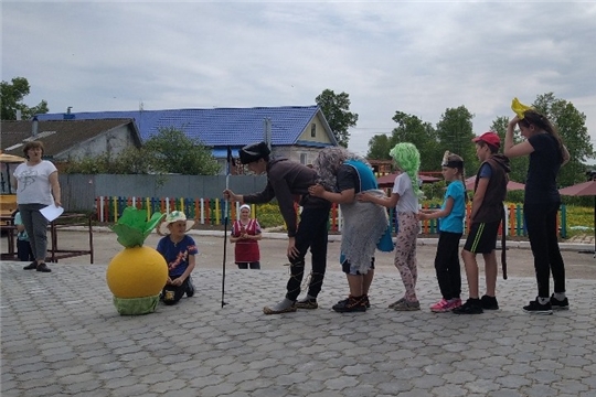 На 2 день в лагере «Веселая планета» прошла конкурсно - игровая программа «Детям- радость, детям- солнце, детям- мир и красота»