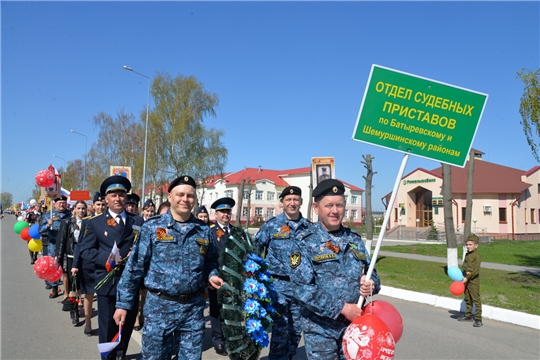 День Победы в Батыревском районе: шествие трудовых коллективов