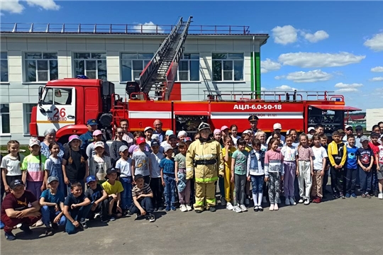 В Международный день защиты детей сотрудники пожарной охраны района провели Всероссийскую акцию «Мои безопасные каникулы»