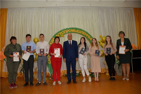 Торжественное вручение дипломов  выпускникам Батыревского агротехникума