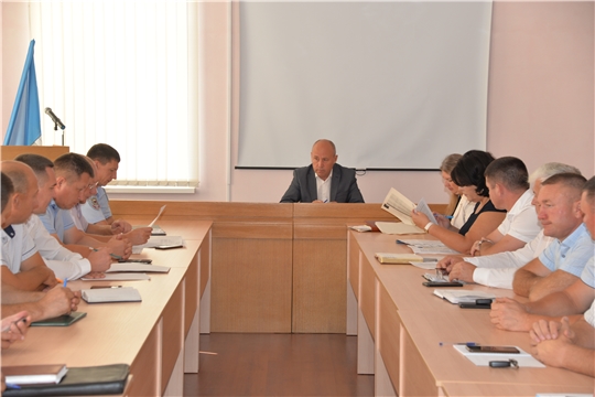 Еженедельное совещание с руководителями структурных подразделений и главами сельских поселений