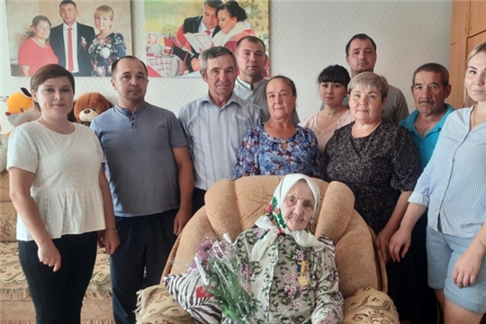 Труженица тыла, ветеран труда Васса Павловна Михайлова отмечает 90 летний юбилей