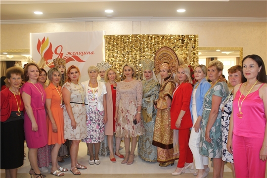 В День Республики чествовали победителей и призеров конкурса "Я - женщина"