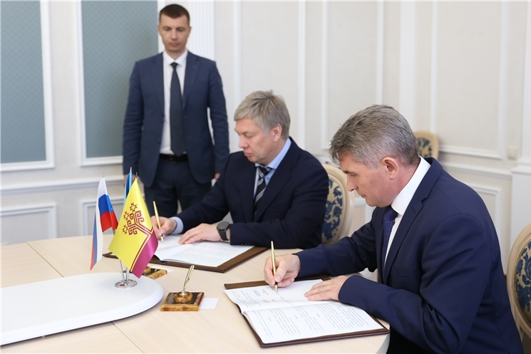 Ульяновск облаҫӗн Губернаторӗ Алексей Русских  Чăваш Ене Республика кунне килме килĕшнĕ