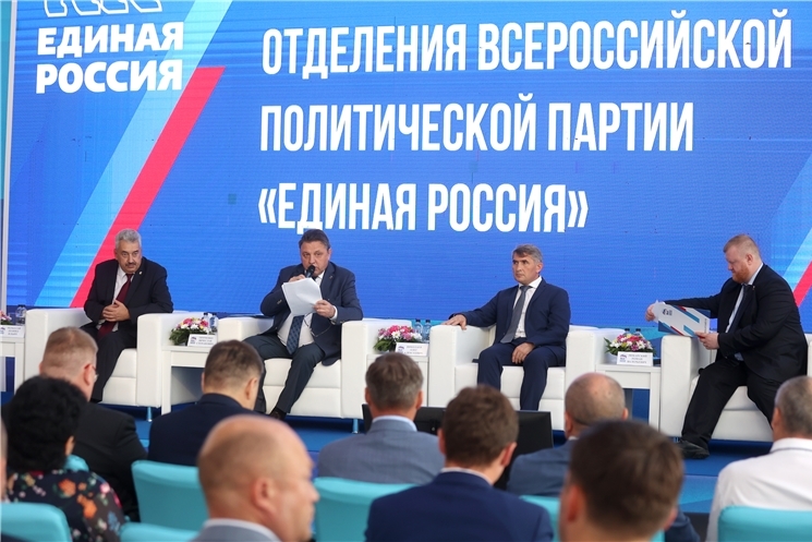 "Пӗрлӗхлӗ Раҫҫей" Чӑваш Ен уйрӑмӗн секретарӗ пулма Леонид Черкесова шаннӑ