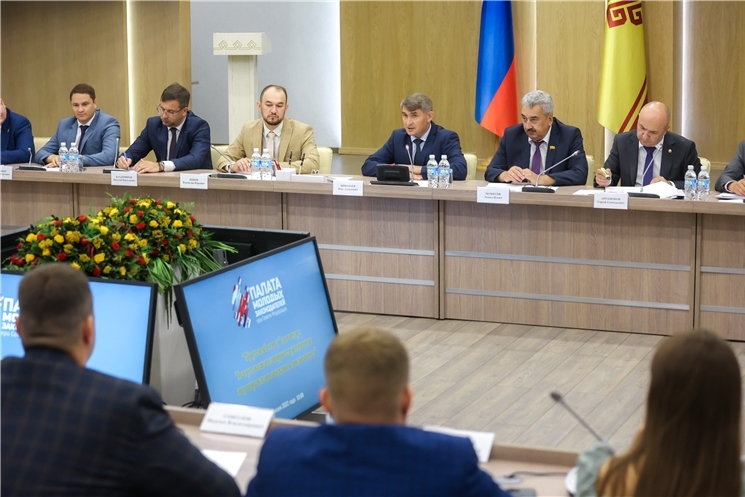 Чӑваш Енĕн аграри тытăмне  уйăракан укҫа-тенкӗн калăпăшĕ виҫĕ хут пысӑкланнӑ, вăл  4,4 миллиард тенкӗпе танлашнӑ