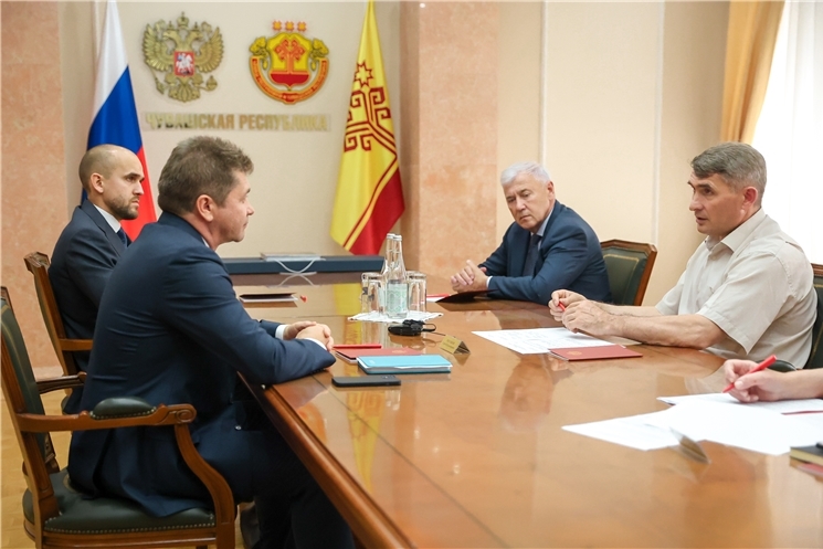 Олег Николаев Химпромӑн пуласлӑхне предприятийĕн ҫӗнӗ ертӳлӗхӗпе сӳтсе явнӑ