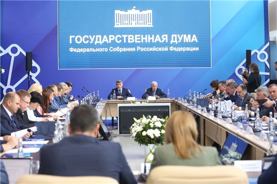 На Чебоксарском экономическом форуме обсудили развитие в условиях санкционного давления и импортозамещение