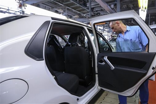 "АвтоВАЗ" планирует начать выпуск нового автомобиля на заводе в Ижевске