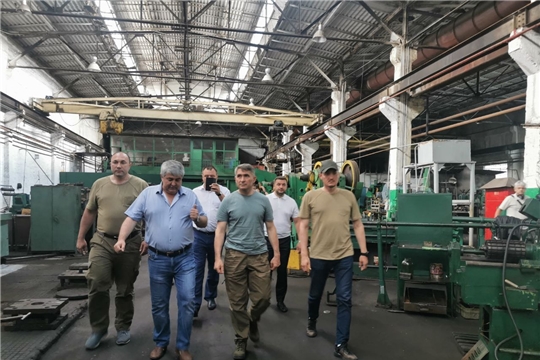 Глава Чувашии посетил Донецкий и Торезский электротехнические заводы