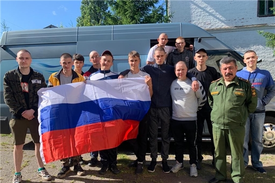 Еще 12 призывников отправились отдавать долг Родине