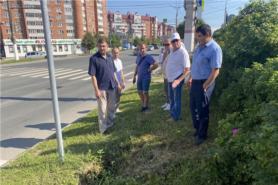 В Чебоксарах проверили содержание территорий в центре Калининского района