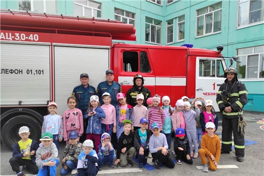 В детских садах города Чебоксары проводится совместная работа со специалистами по безопасности