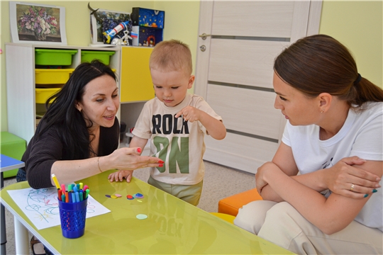 В детских садах столицы успешно работают Консультационные центры поддержки родителей с детьми