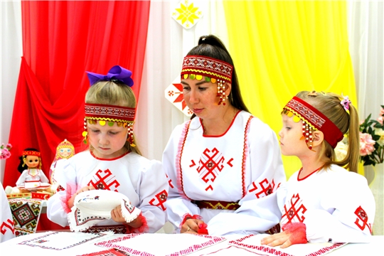 В образовательных учреждениях города изучают традиции и ремесла чувашского народа