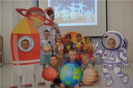 В детских садах города Чебоксары продолжаются мероприятия, приуроченные 60-летию полета в космос А.Г. Николаева