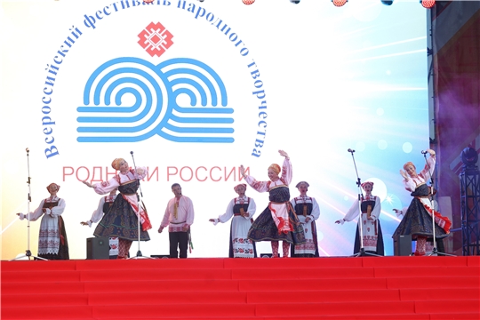 Олег Николаев открыл XXX Всероссийский фестиваль народного творчества «Родники России»