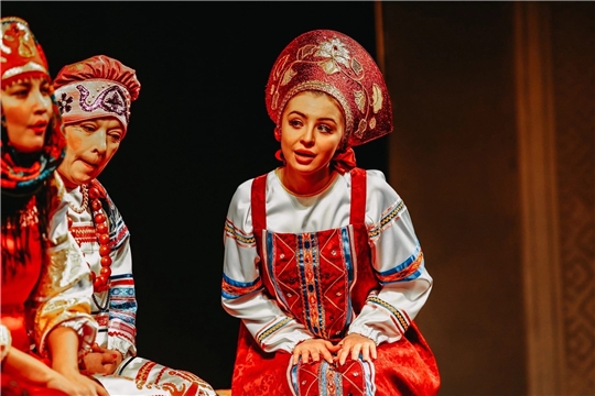 В День города «Сказочки на лавочке» расскажет Русский театр