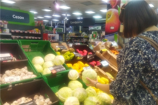 В Чебоксарах снизились цены на капусту, картофель и свинину