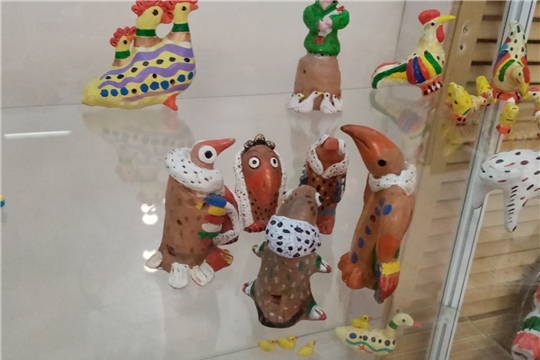 В Краеведческом музее открыта выставка «Волшебный мир глиняной игрушки»