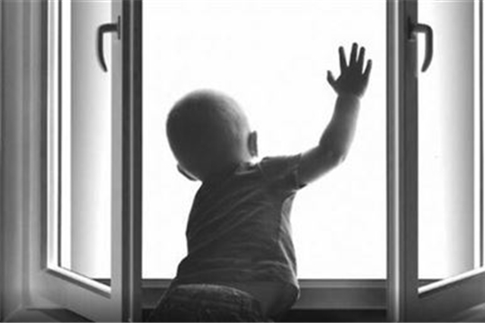 Рекомендации родителям: «Угроза выпадения ребенка из окна»