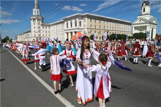 Торжественная церемония открытия I Всероссийской детской фольклориады (фото Олега Мальцева, Советская Чувашия)