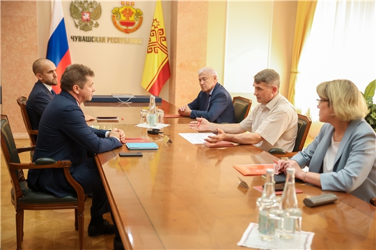 Олег Николаев Химпромӑн пуласлӑхне предприятийĕн ҫӗнӗ ертӳлӗхӗпе сӳтсе явнӑ