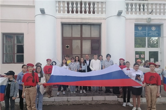 В преддверии Дня России в Шумерле вручили паспорта 14 юным жителям города