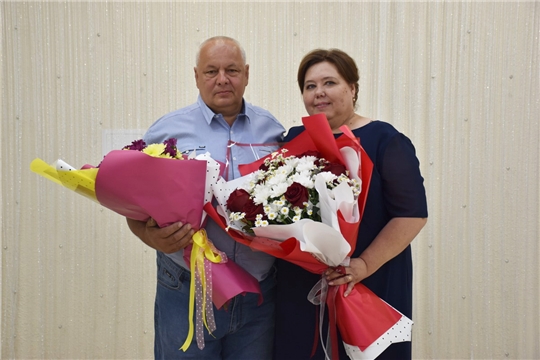 В Шумерле супругов Запаловых наградили медалью «За любовь и верность»