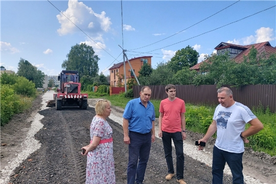 В Шумерле ведется ремонт дороги по Банковскому переулку