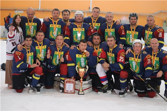 Хоккейная команда ветеранов района в очередной раз стала обладателем «Кубок Республики» 