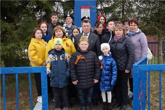 В Калининском районе г. Чебоксары прошли церемонии возложения цветов к памятникам воинам, погибшим в годы Великой Отечественной войны