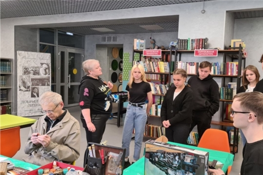 Воспитанники Чебоксарского центра для детей-сирот и детей, оставшихся без попечения родителей, посетили библиотеку имени Валентины Чаплиной