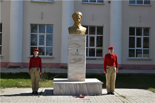 Герои в наших сердцах