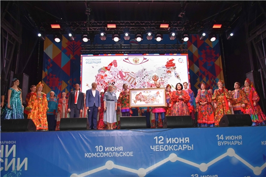 Фестиваль-марафон «Песни России» в Чувашии завершился эстрадным концертом в Козловке 