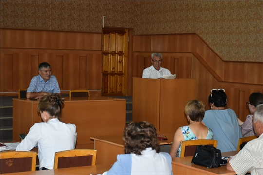В администрации Козловского района состоялось еженедельное совещание с руководителями