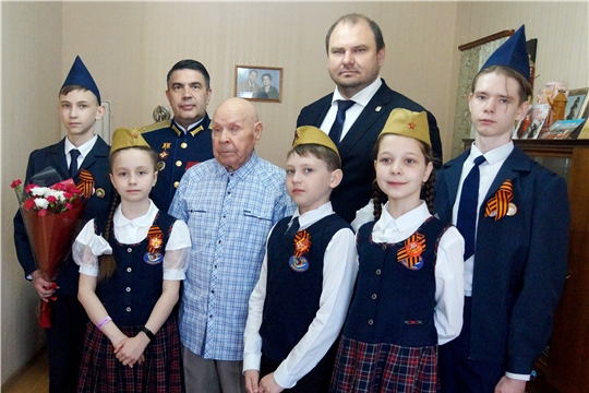Денис Спирин и Павел Литвиненко поздравили ветерана Великой Отечественной войны