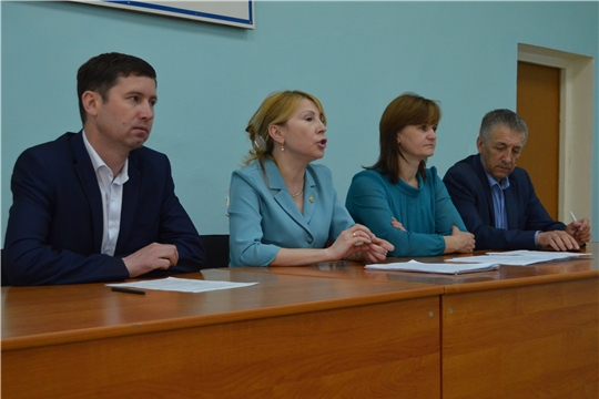 Сергей Мастьянов провел совещание с работодателями, претендующими на участие в мероприятиях, направленных на снижение напряженности на рынке труда