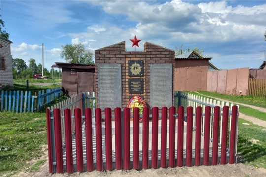 В деревне Старое Тогаево торжественно открыли памятник ВОВ после реконструкции