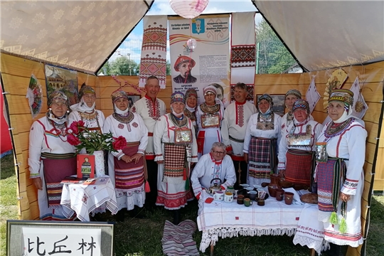 Народный фольклорный коллектив «Кунер» на X Всечувашском Акатуе