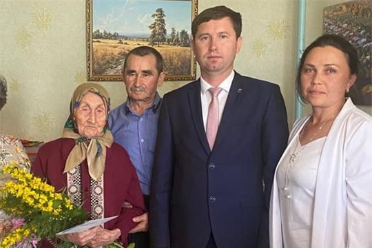Труженица тыла Анна Рыбакова отметила 100-летний юбилей