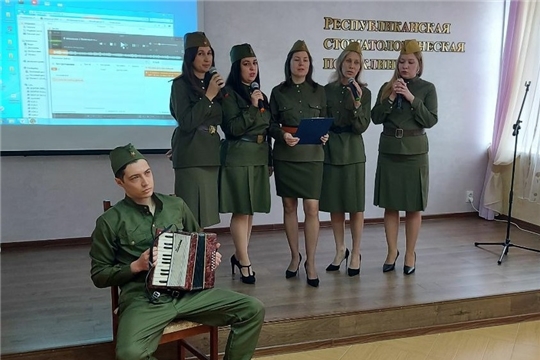 Песни военных лет прозвучали в Республиканской стоматологической поликлинике