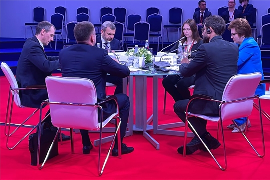 ПМЭФ продолжается: Владимир Степанов принимает участие в работе тематического блока «Цифровизация в сфере лекарственного обеспечения»