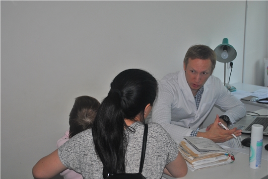 Маленьких пациентов из Чувашии проконсультировали московские специалисты