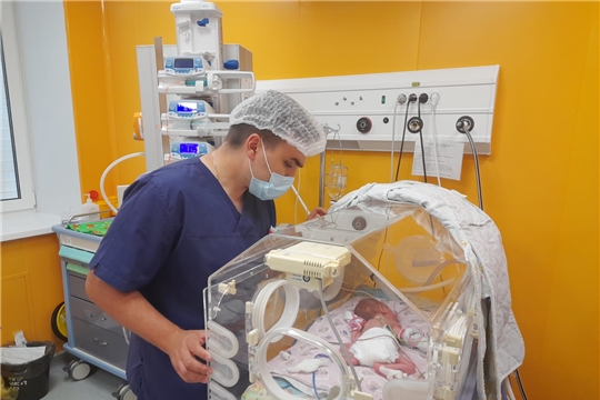 Детские хирурги Республиканской детской клинической больницы спасли новорожденного с редким врожденным пороком