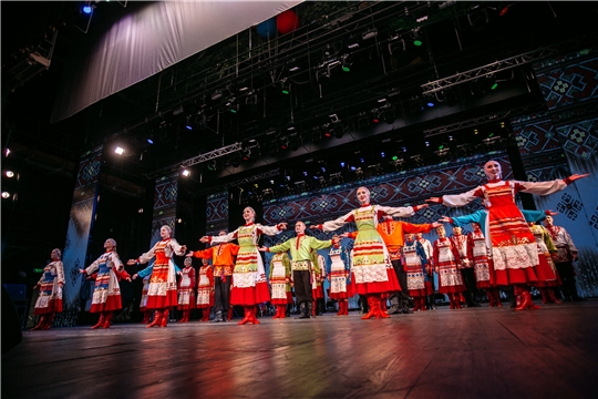 Чувашский государственный академический ансамбль песни и танца закрыл 98-ой творческий сезон