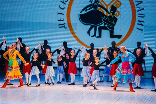 Чувашский госансамбль песни и танца приглашает на отчетный концерт детской вокально-хореографической студии 