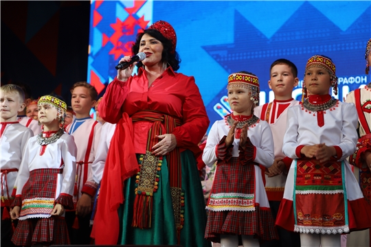 В Комсомольском районе прошёл фестиваль-марафон «Песни России» под руководством Надежды Георгиевны Бабкиной