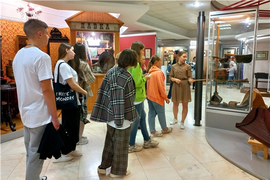 Чувашский национальный  музей посетили ребята «Университетской смены» 